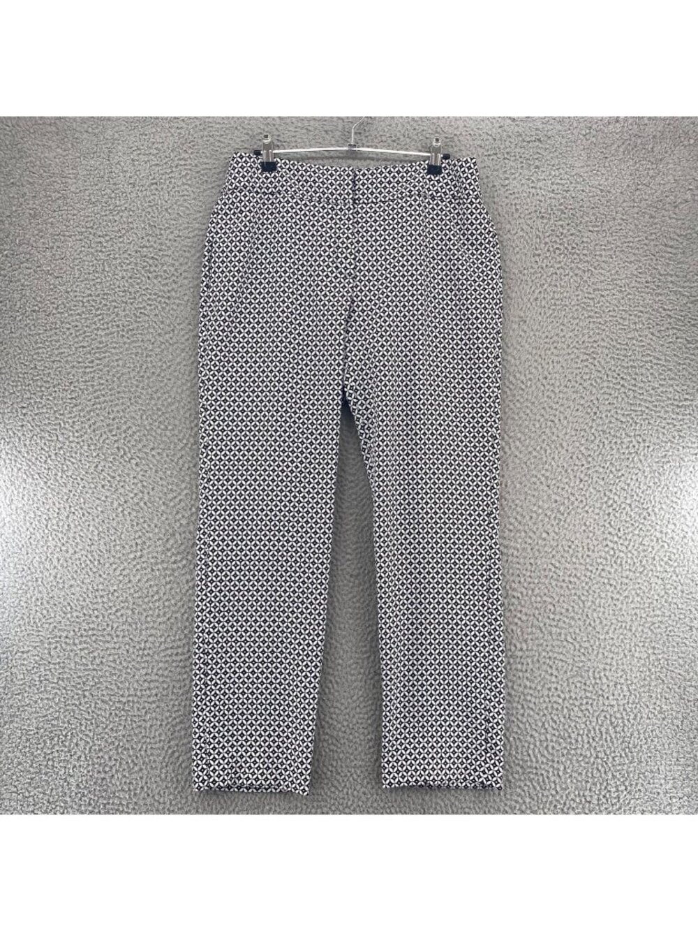 Kasper Pants Womens 6 Black White Medallion Stretch Tapered Leg Ankle Trousers